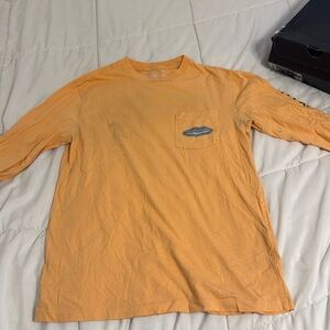 Long sleeve vineyards vine shirt. Small stain on the left side. Can be ironed.